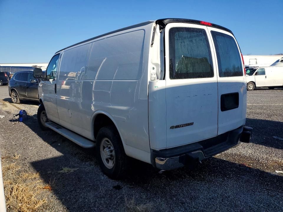 2025 Chevrolet Express G2500