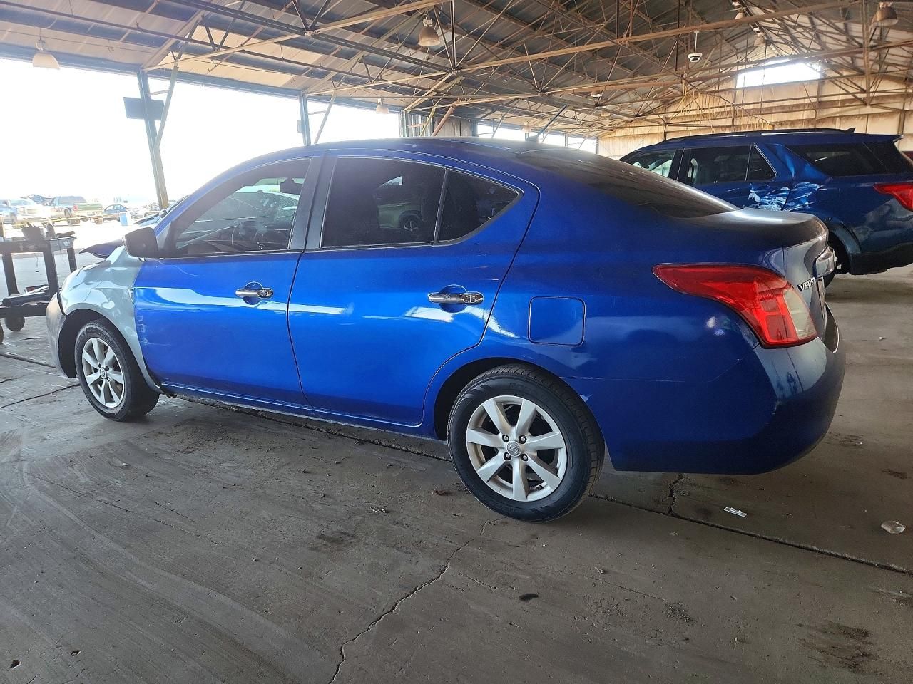 2012 Nissan Versa s