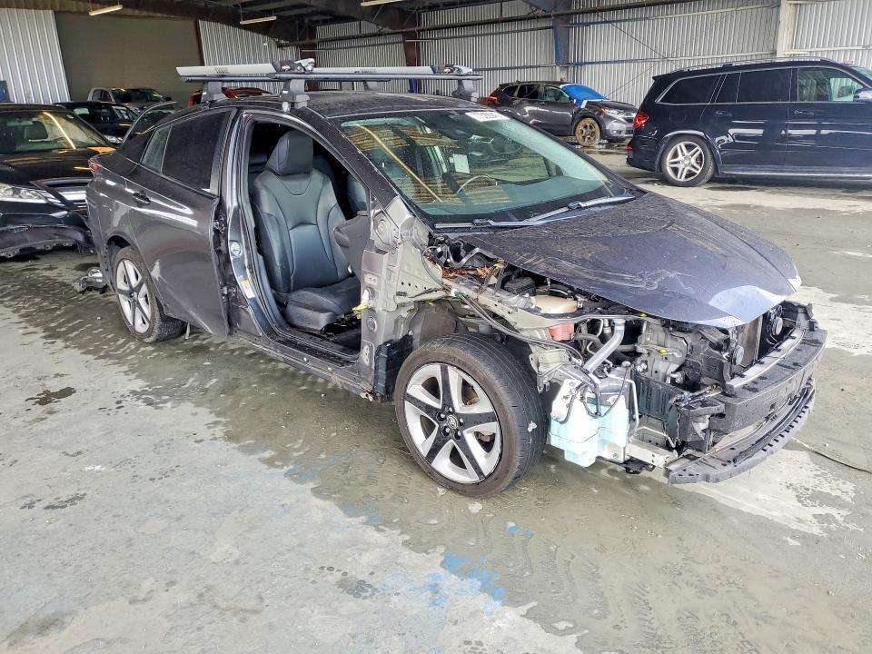 2018 Toyota Prius Three Touring