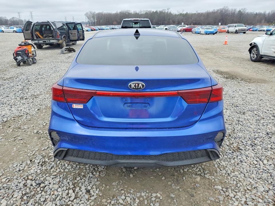 2024 KIA Forte lx