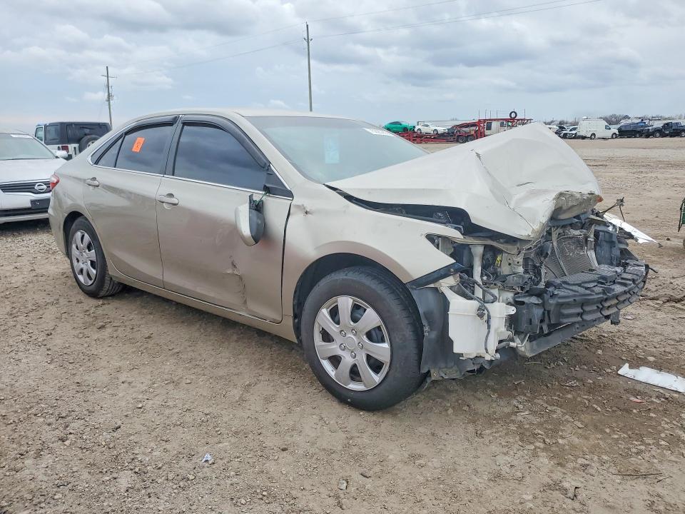 2016 Toyota Camry le
