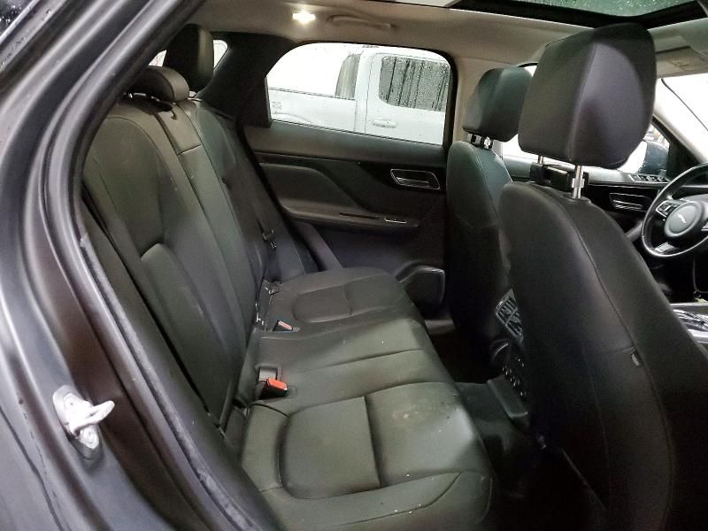 2018 Jaguar F-pace Premium