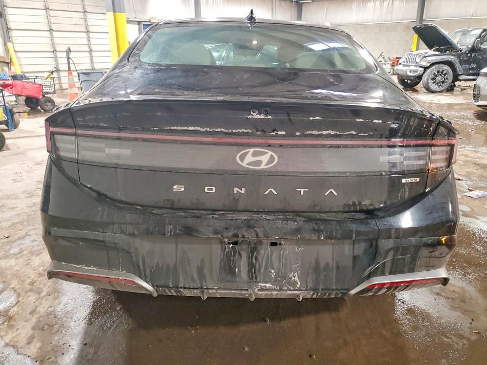 2025 Hyundai Sonata Hybrid