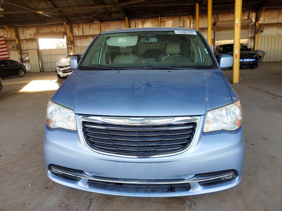 2016 Chrysler Town & Country Touring