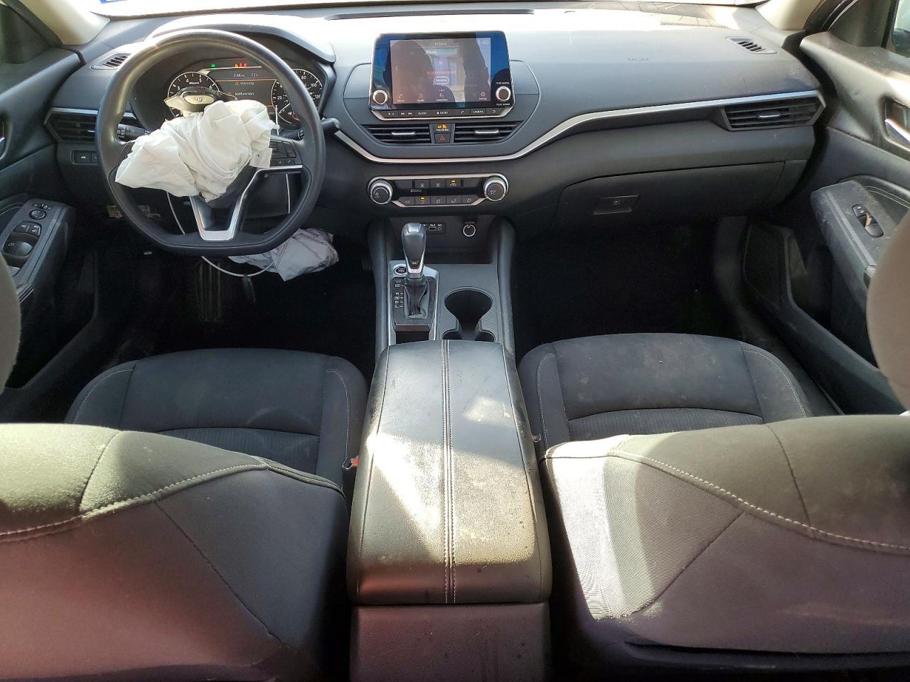 2020 Niss Altima 2.5 s