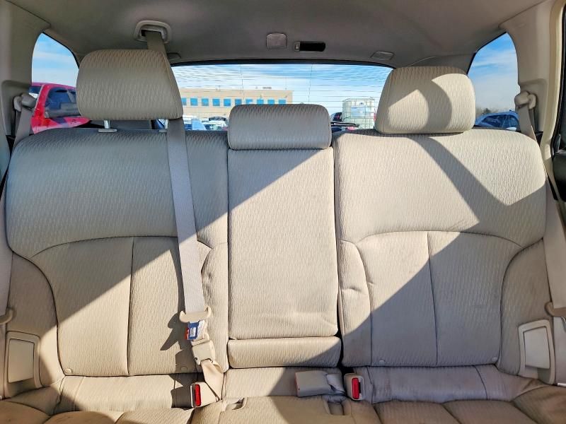 2010 Subaru Outback 2.5i Premium