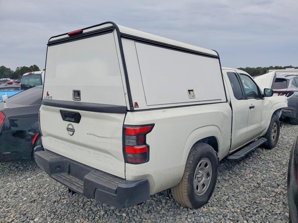 2025 Nissan Frontier s