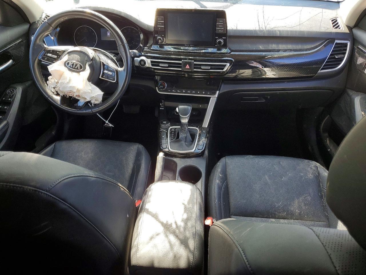 2021 KIA Seltos ex