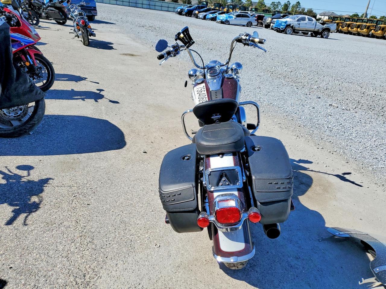 2021 Harley-Davidson Flhc