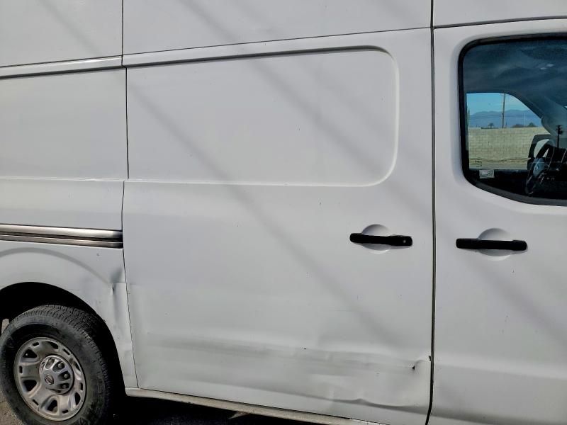 2013 Nissan Nv 2500 hd s