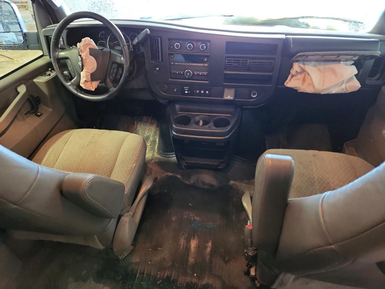 2023 GMC Savana G3500 LS