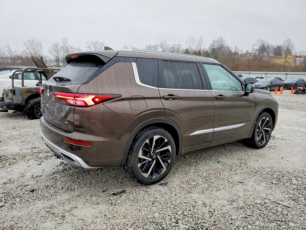 2022 Mitsubishi Outlander sel