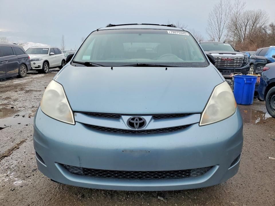 2009 Toyota Sienna ce
