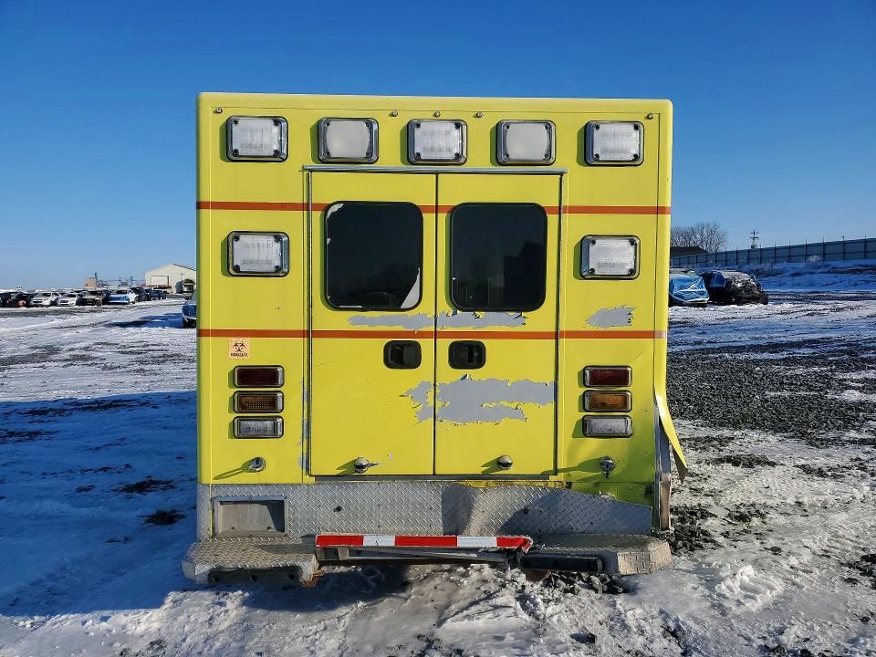 2015 Ford E350 Ambulance