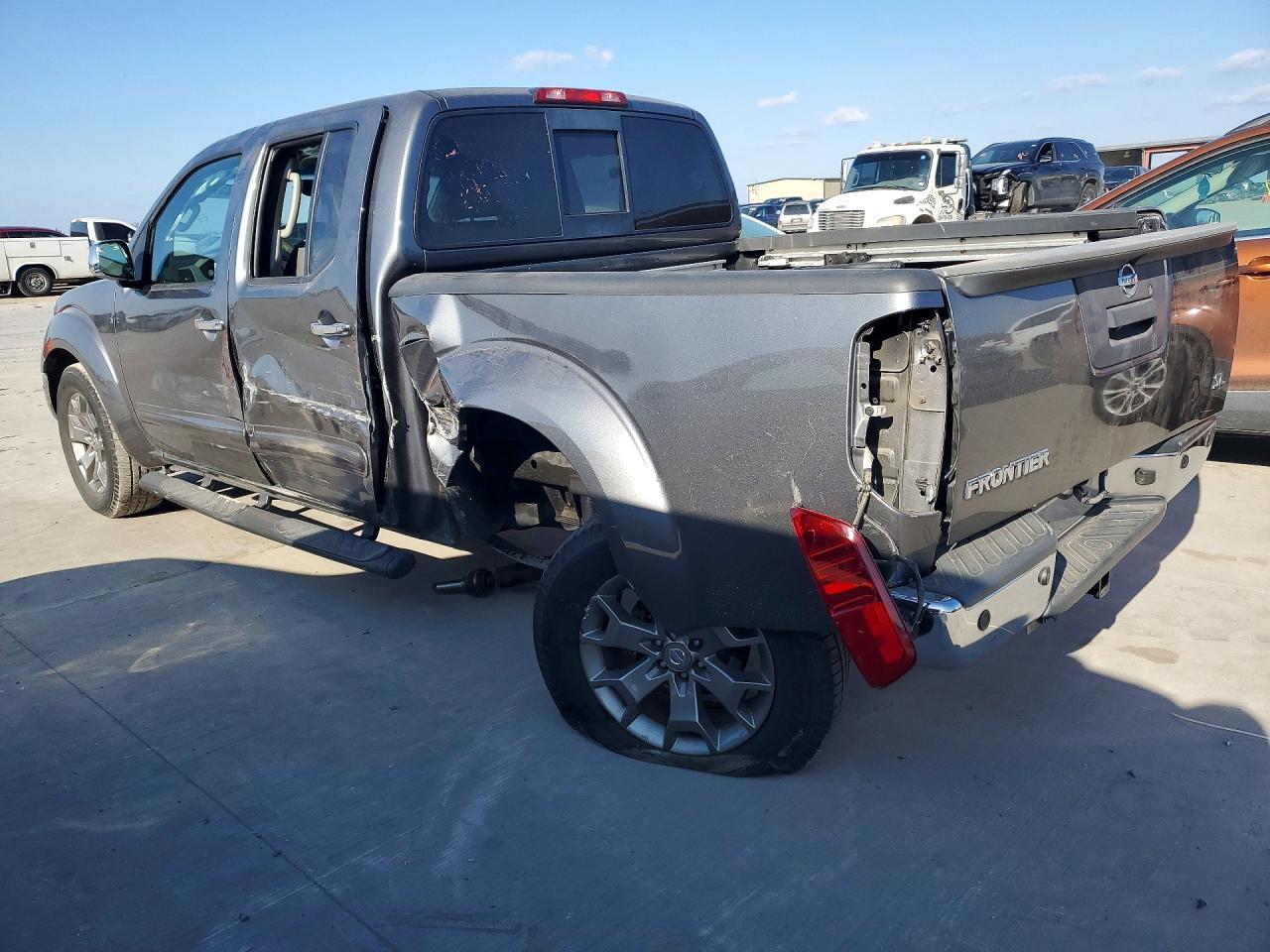2016 Nissan Frontier SL