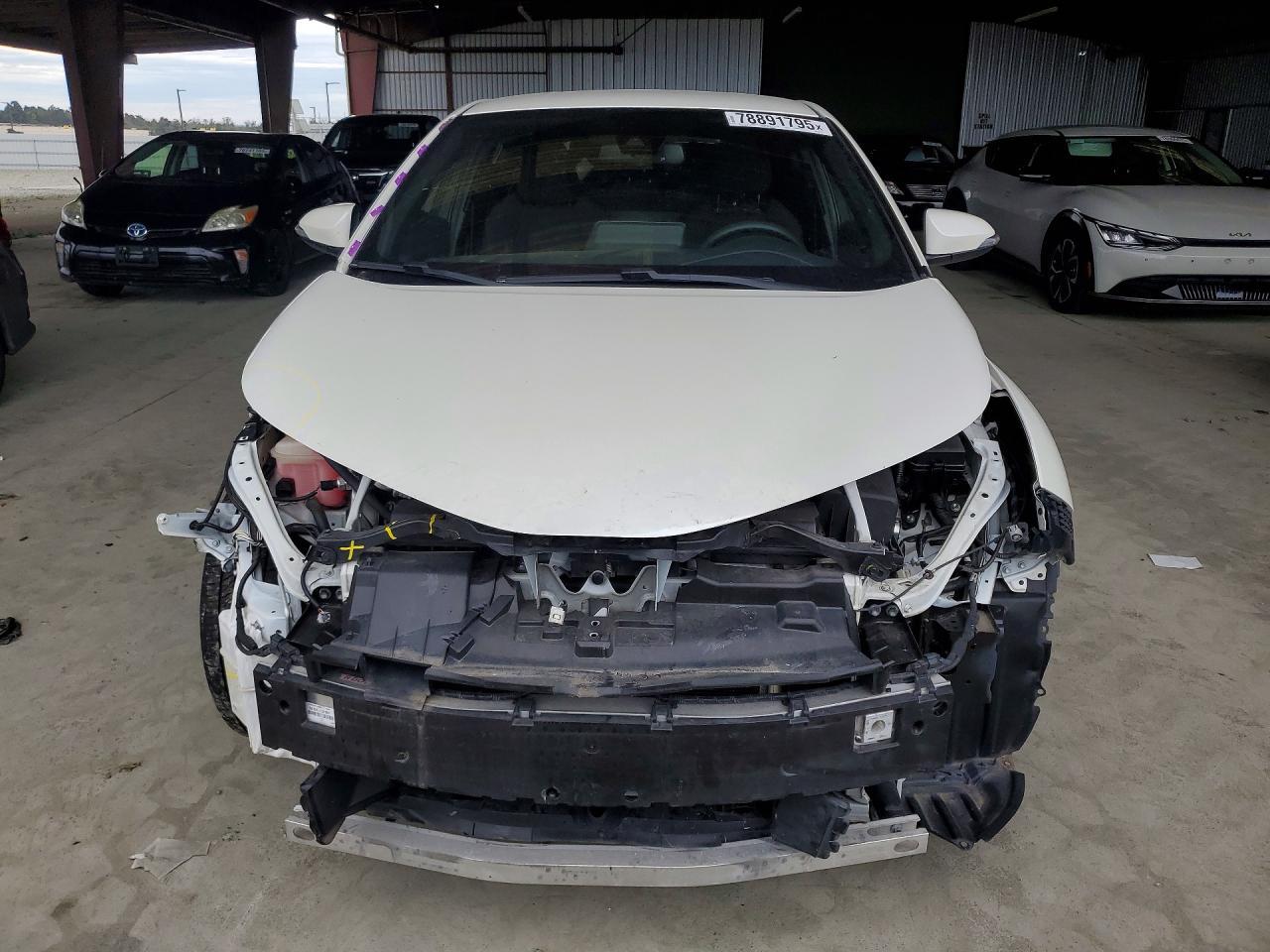 2019 Toyota C-hr le