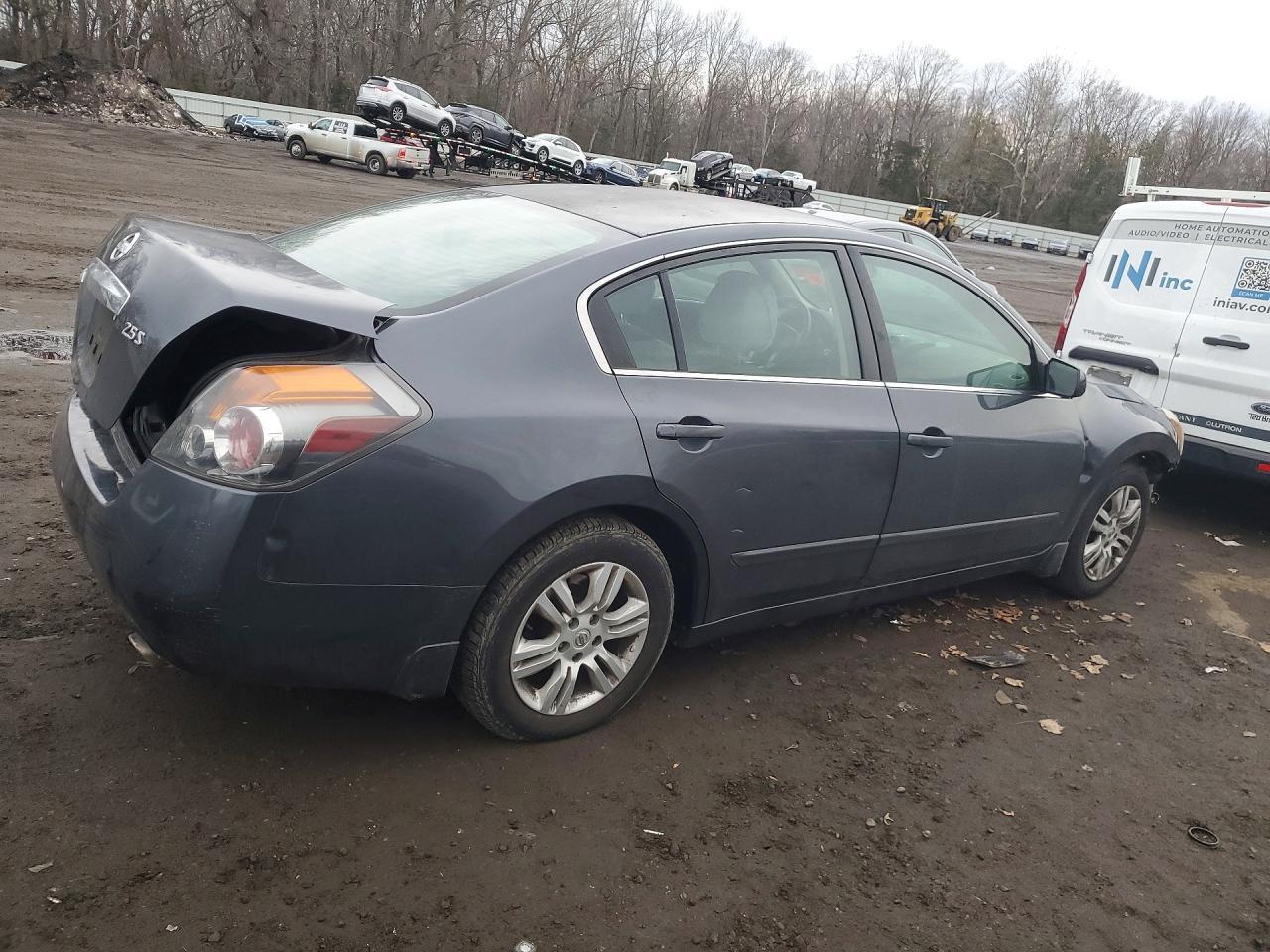 2010 Niss Altima