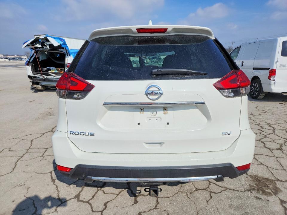 2017 Niss Rogue sv