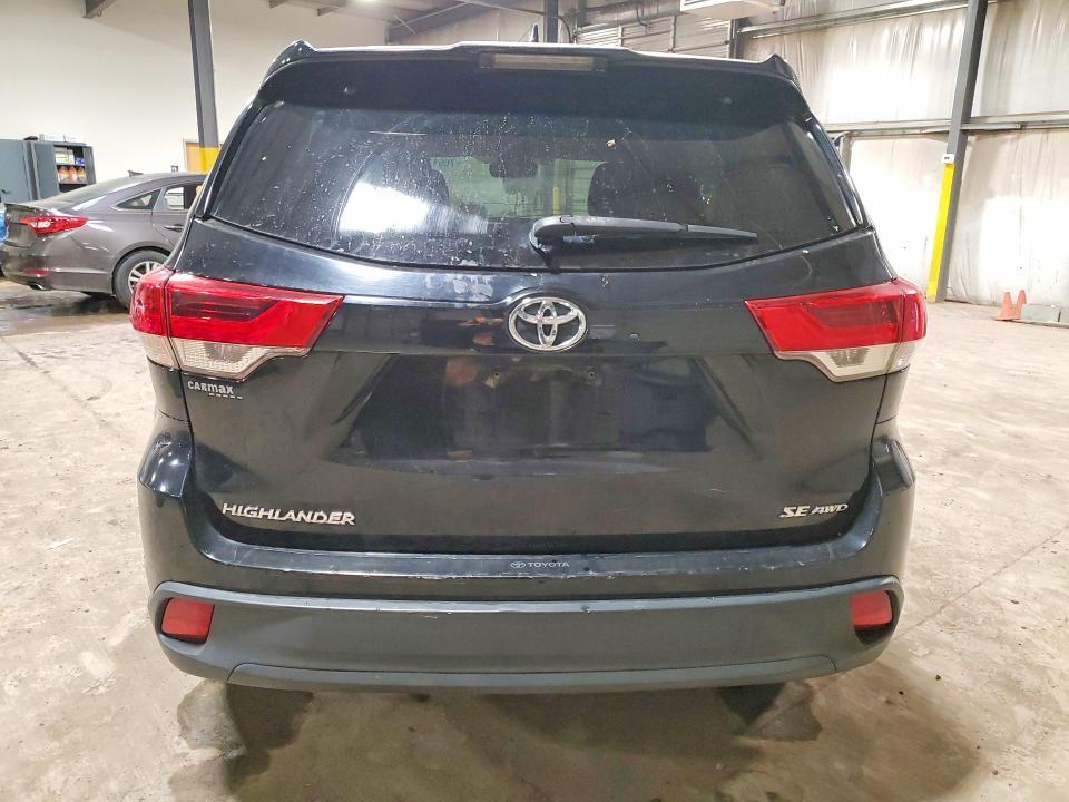 2017 Toyota Highlander se