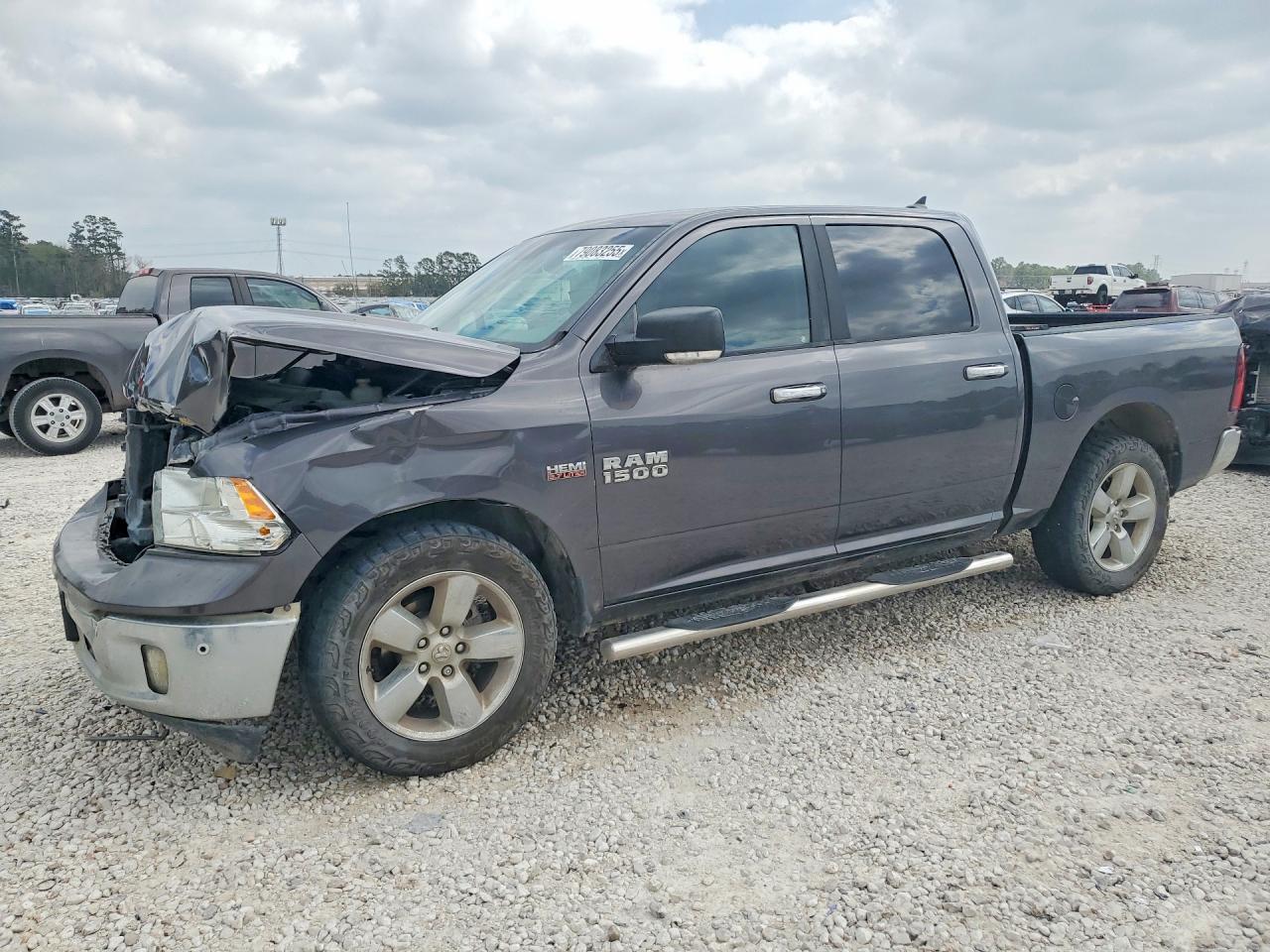 2016 Dodge Ram 1500 slt