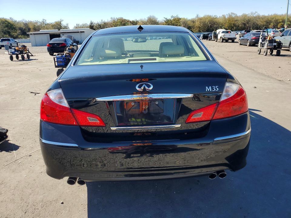 2010 Infiniti M35 Base