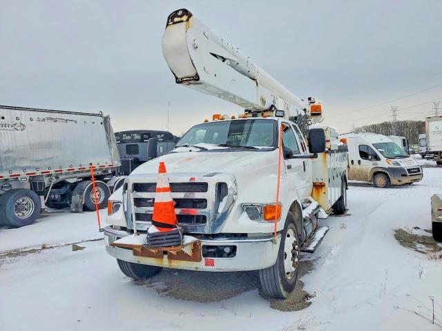 2011 Ford F750 Super Duty Bucket Truck