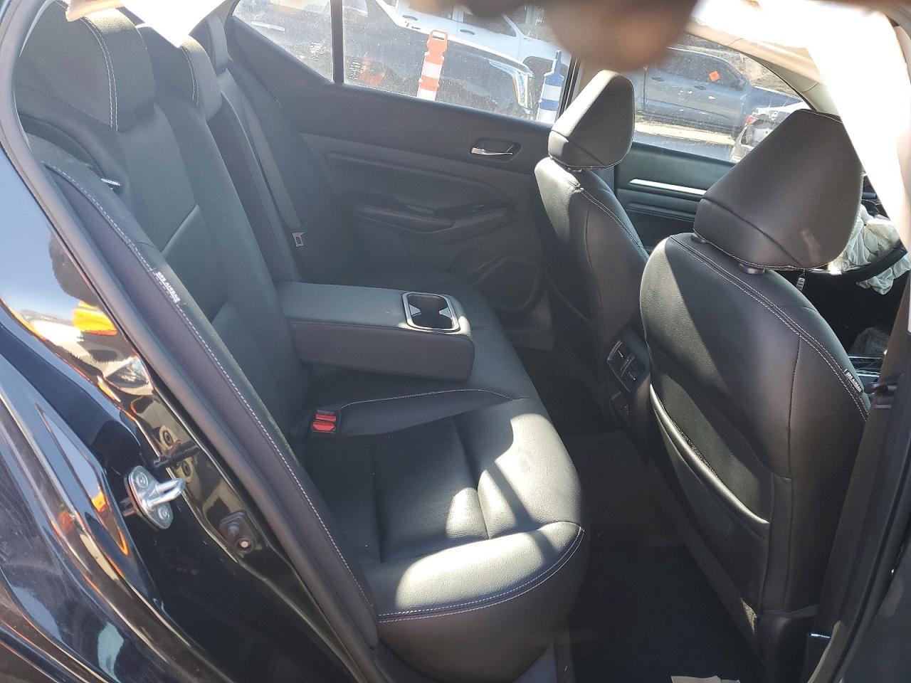 2020 Niss Altima