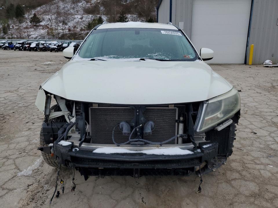 2016 Nissan Pathfinder s