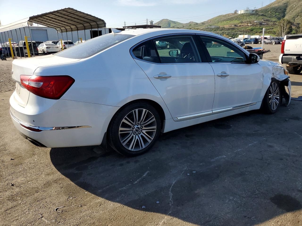 2014 KIA Cadenza Premium