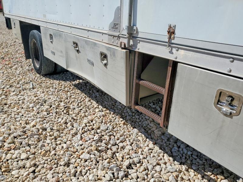 2001 Chevrolet C6 BOX Truck