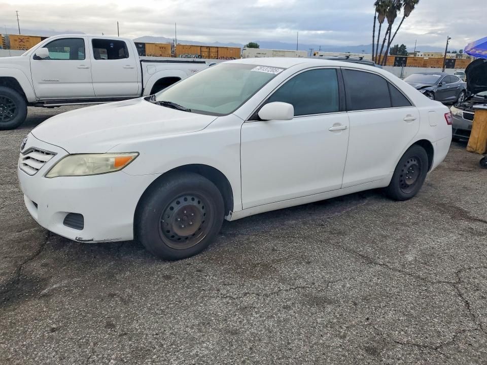 2011 Toyota Camry le