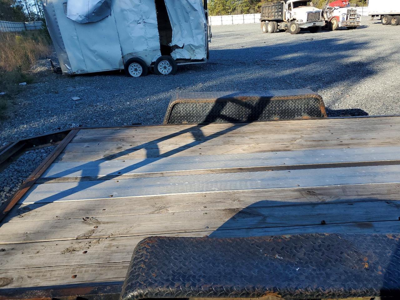 2006 Down To Earth Equipment Trailer