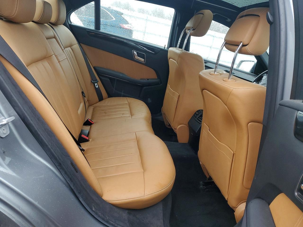 2010 Mercedes-Benz 18 27