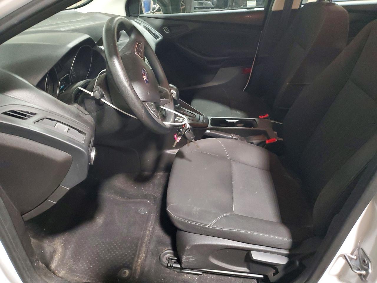 2016 Ford Focus s