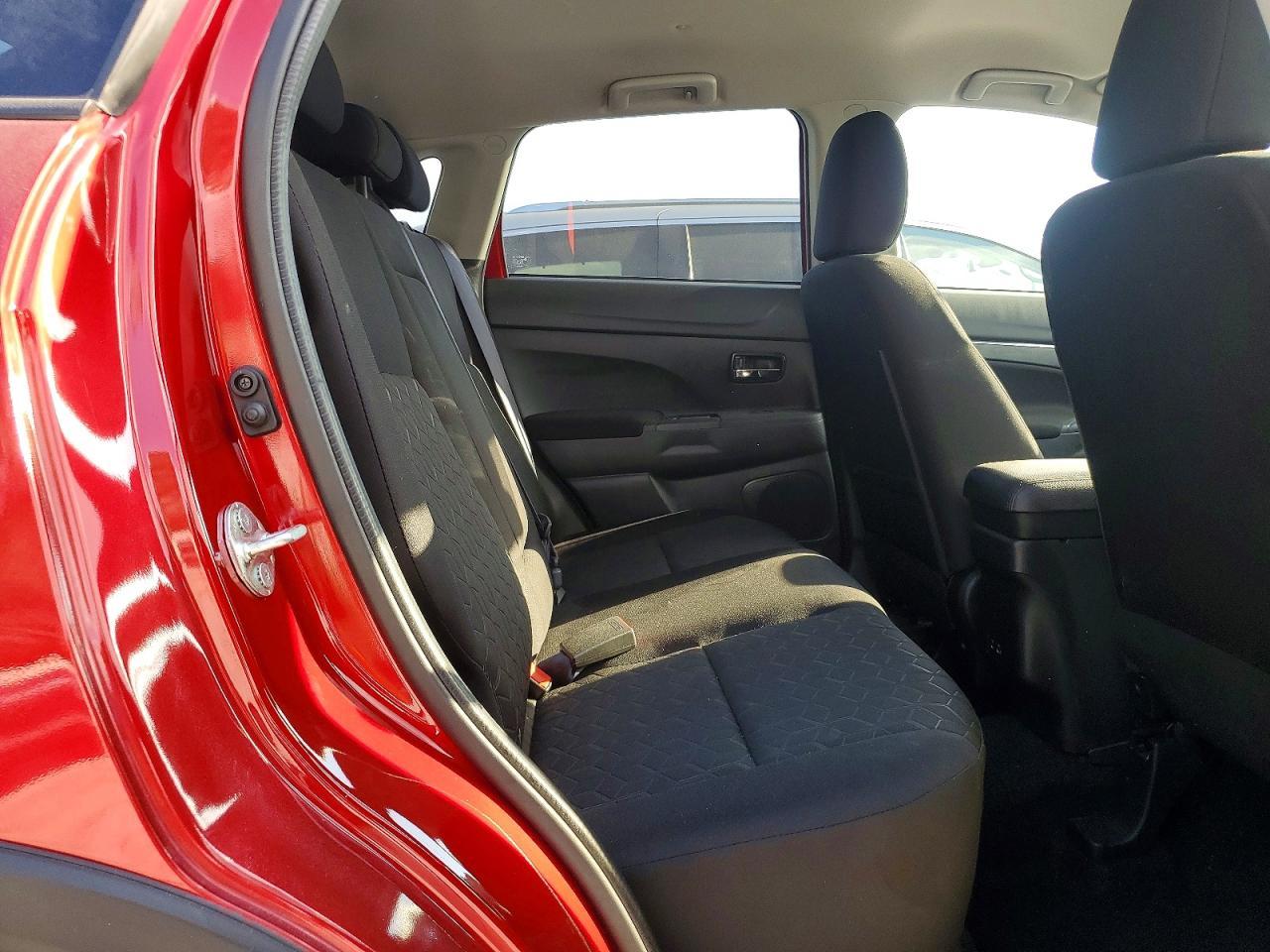 2025 Mitsubishi Outlander Sport s