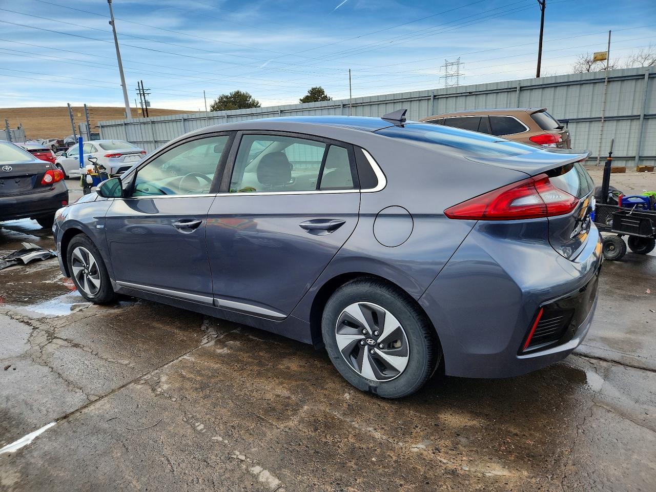 2017 Hyundai Ioniq Hybrid sel