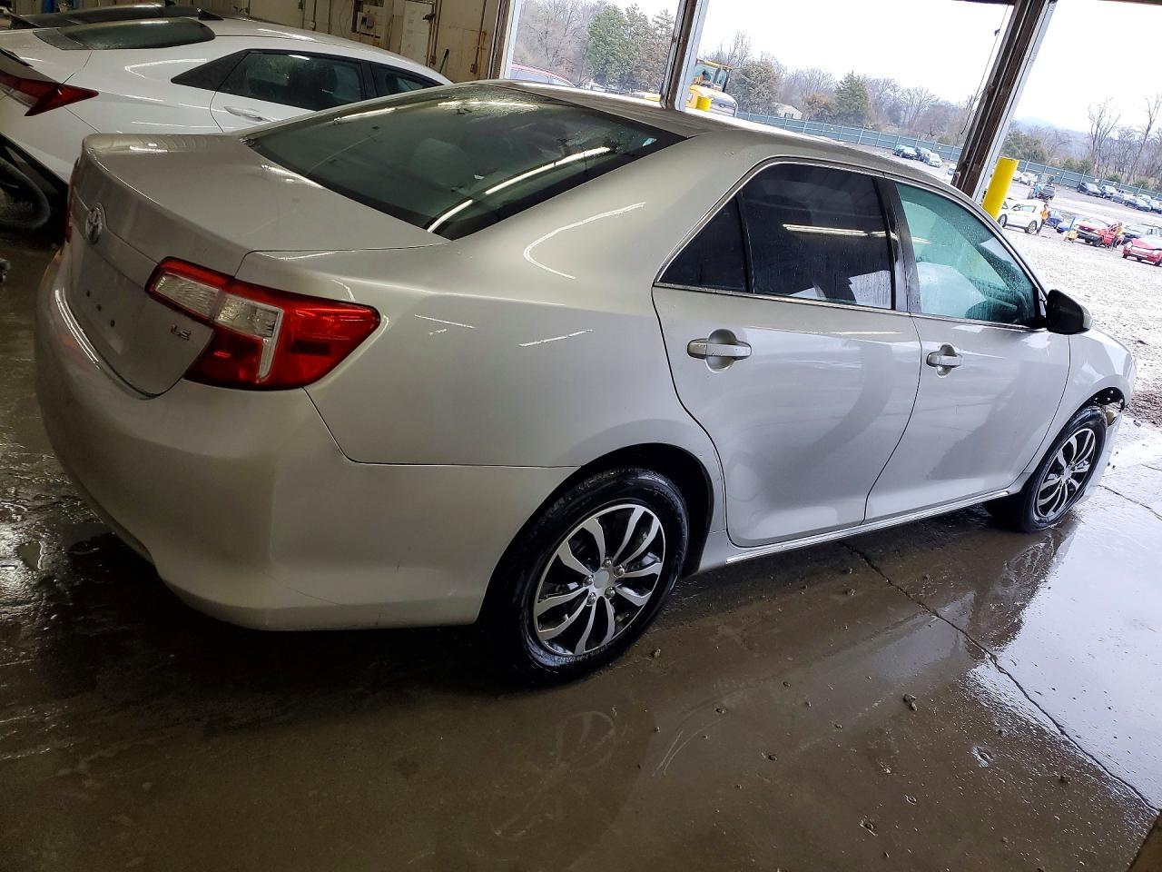 2013 Toyota Camry le