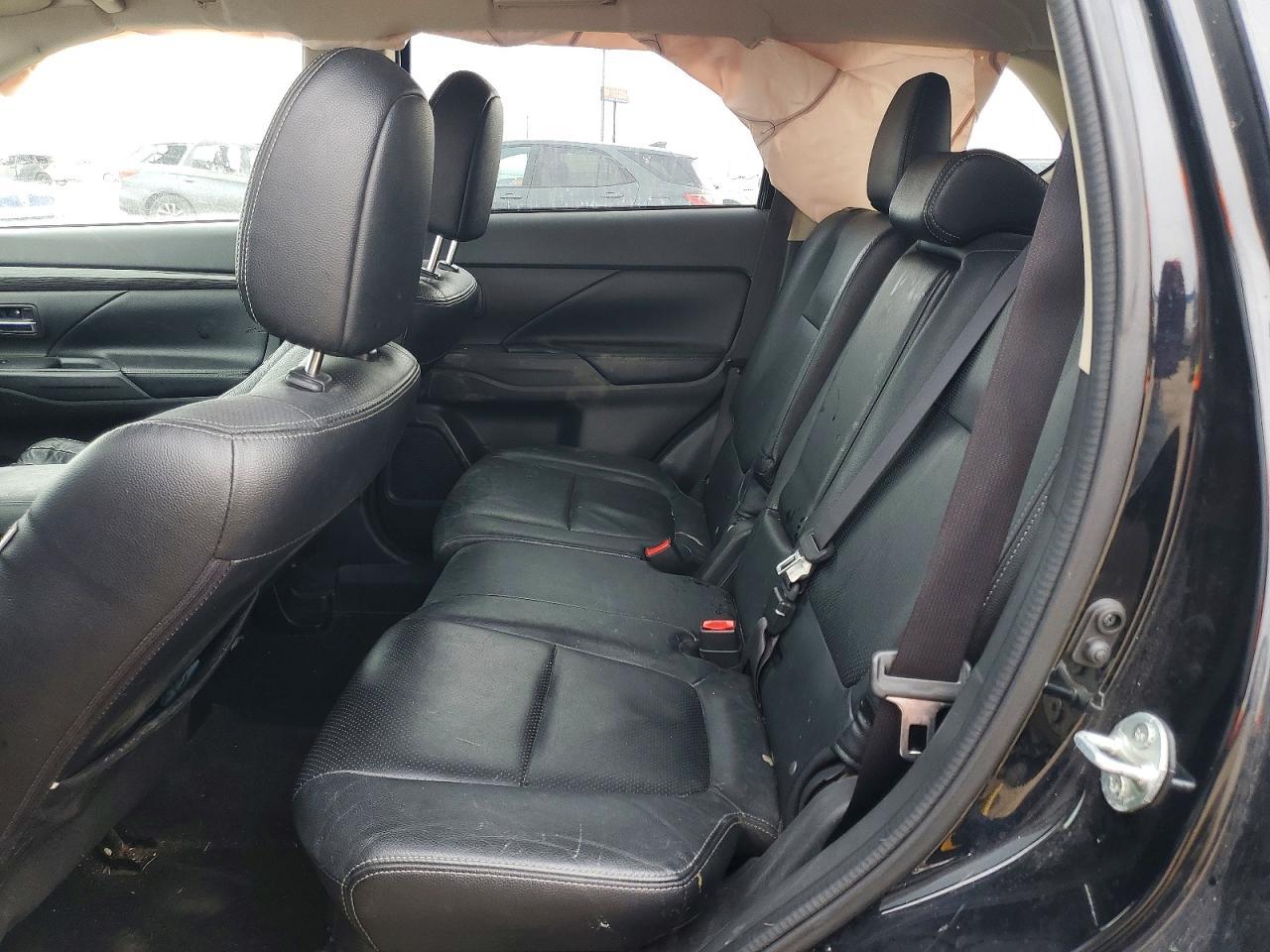 2016 Mitsubishi Outlander se