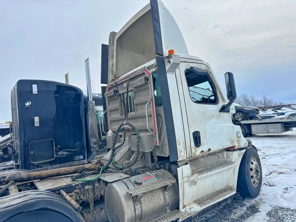 2020 Freigliner 2020 Freightliner Cascadia 1-Semi Truck