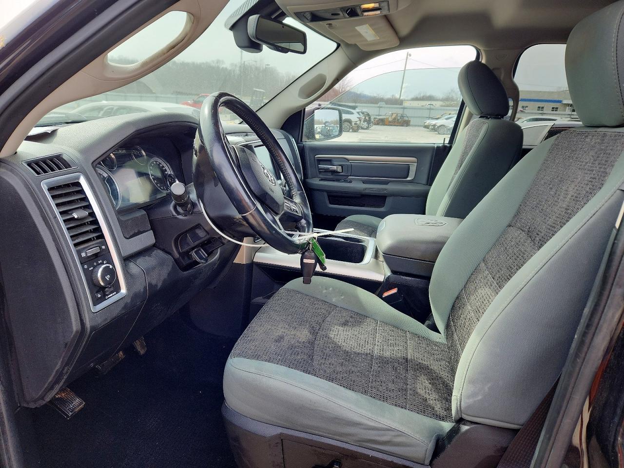 2016 Dodge RAM 1500 SLT