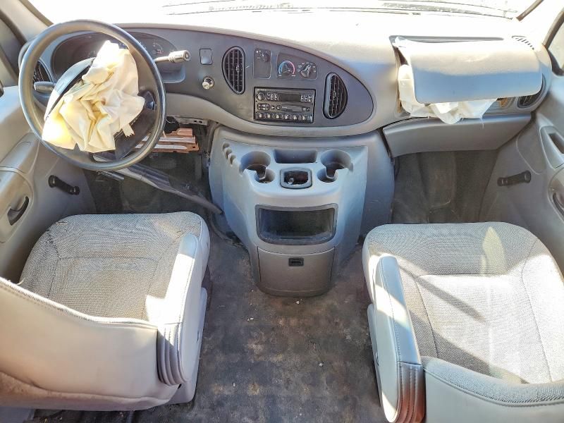 2002 Ford Econoline E350 Super Duty van