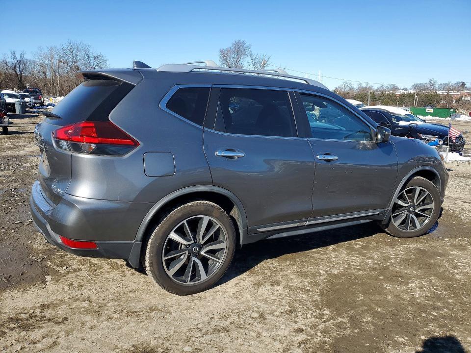 2018 Nissan Rogue s