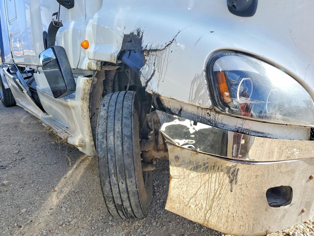 2014 Freightliner Cascadia 125