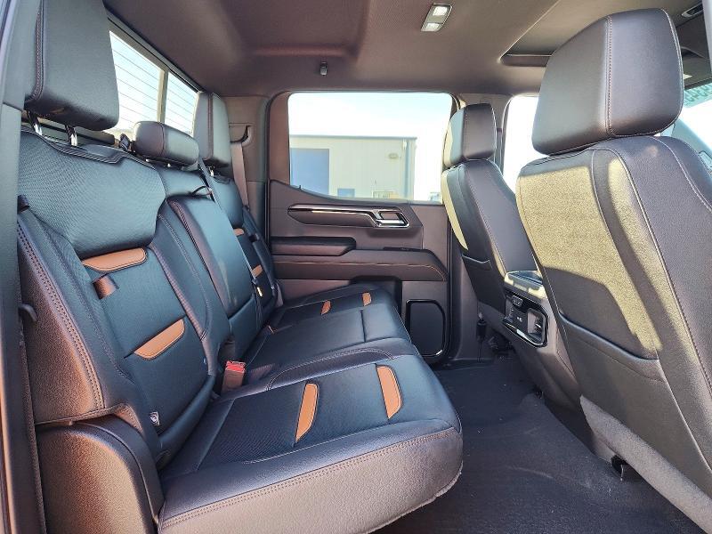 2023 GMC Sierra K1500 AT4