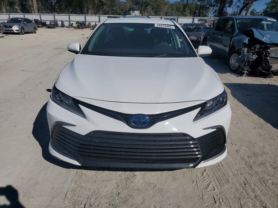 2023 Toyota Camry le