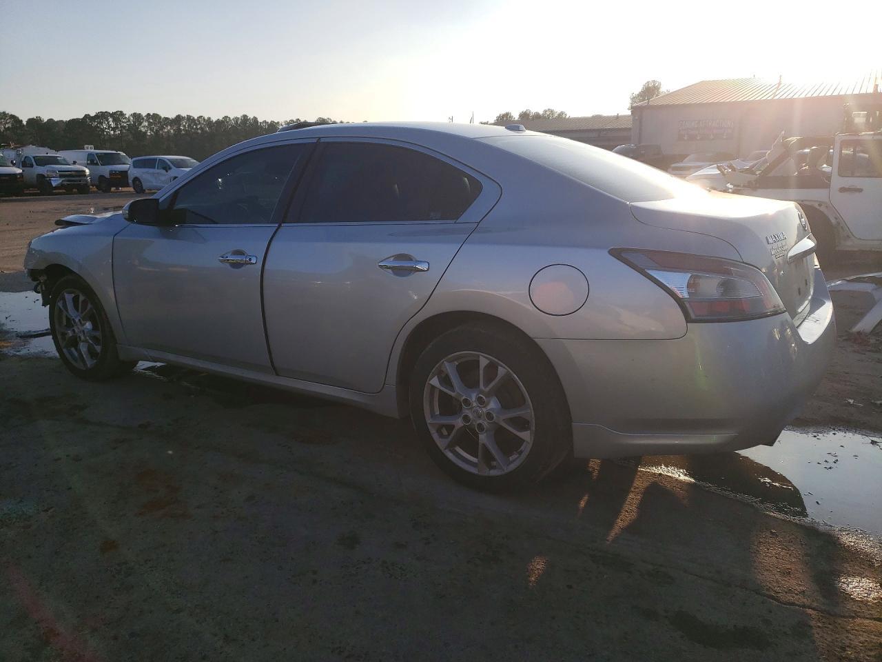 2013 Nissan Maxima s