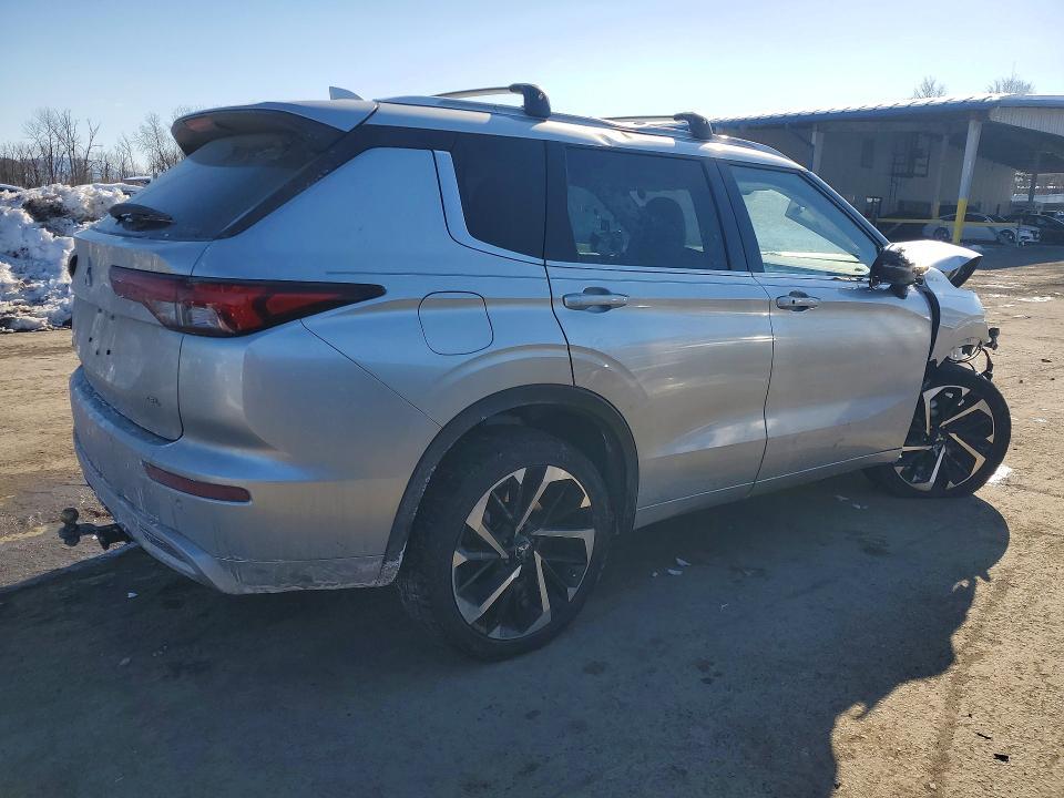 2022 Mitsubishi Outlander sel