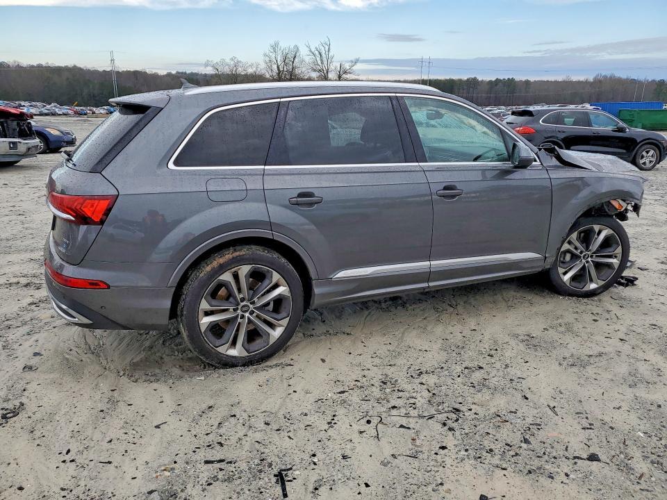 2020 Audi Q7 Prestige