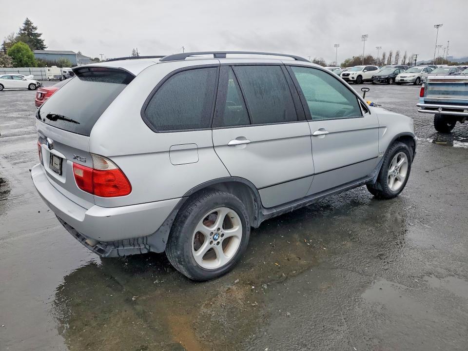 2002 BMW X5 3.0i