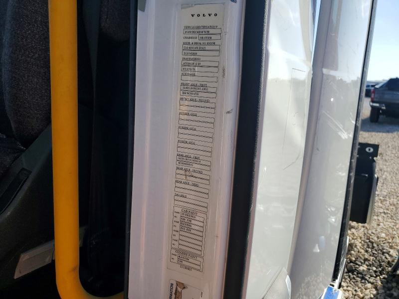 2025 Volvo Vnr Semi Truck